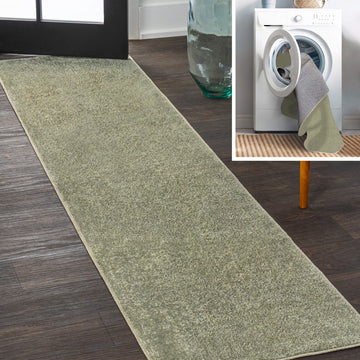 Twyla Classic Solid Low-Pile Machine-Washable Area Rug